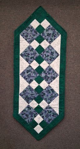 Table Runner - machine quilted Christmas pattern 21 x 56