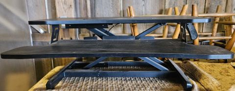 Tabletop standing desk riser