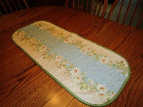 Table Runner 13” x 34” preprint Daisies.  Placemats to match